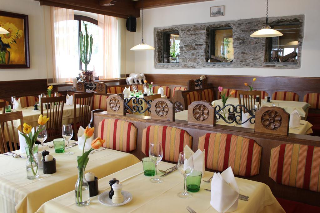 Hotel Restaurant Schweizerhaus كلاغنفورت المظهر الخارجي الصورة