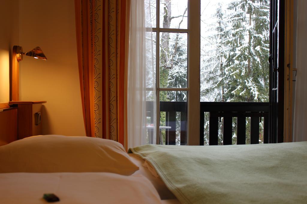 Hotel Restaurant Schweizerhaus كلاغنفورت الغرفة الصورة